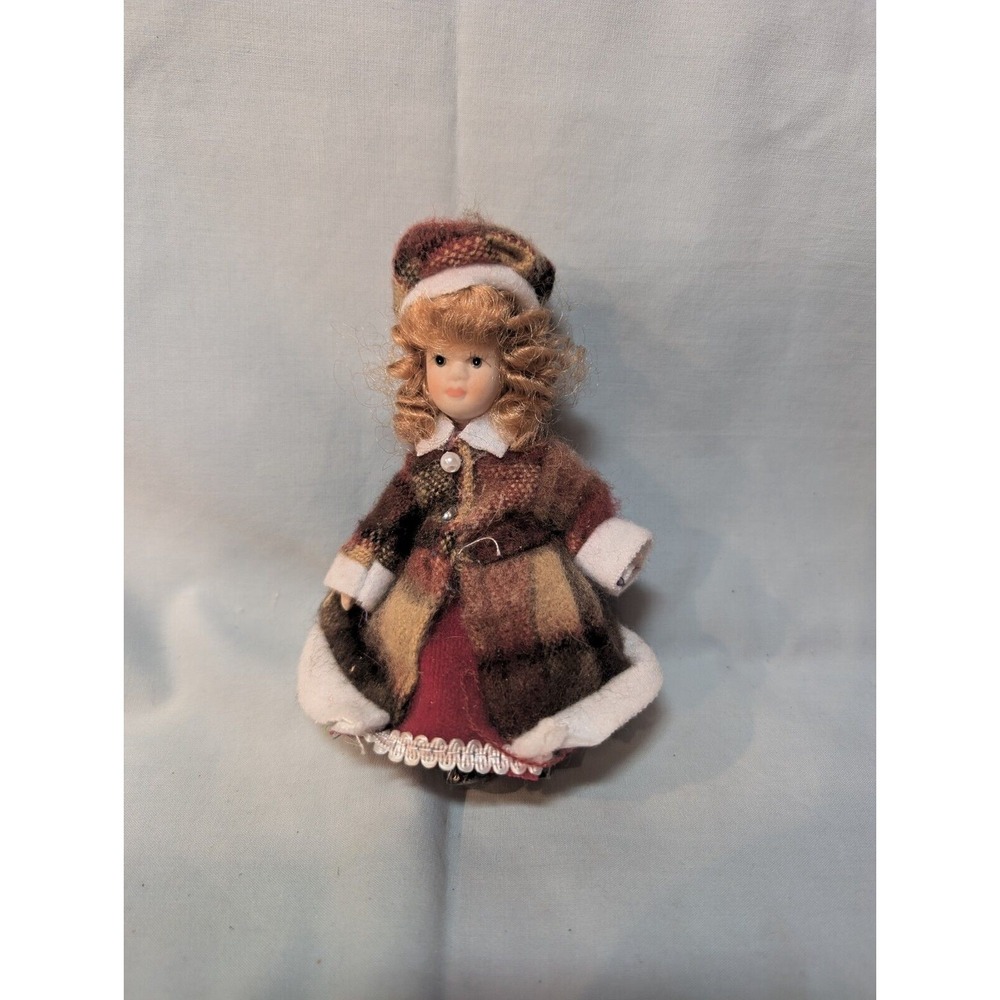 Vintage Porcelain‎ Doll Ceramic Hands And Face Small Plaid Clothing